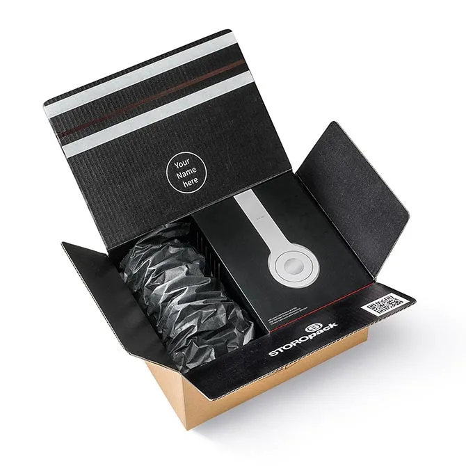 3_Papierpolstermaschine_Chevron3_in_Nutzung_schwarz